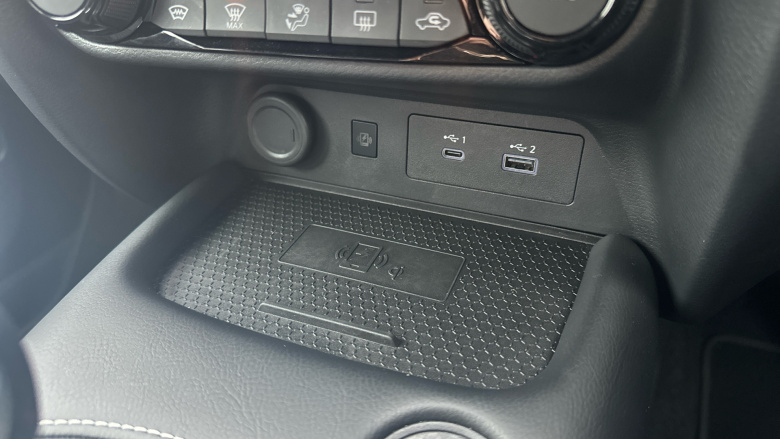 Nissan Juke 1.0 DiG-T Tekna 5dr DCT Petrol Hatchback